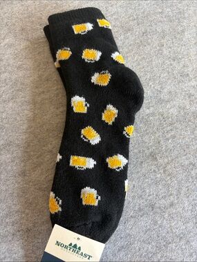 NORTHEAST OUTFITTERS Black Novelty Beer Mug Socks
